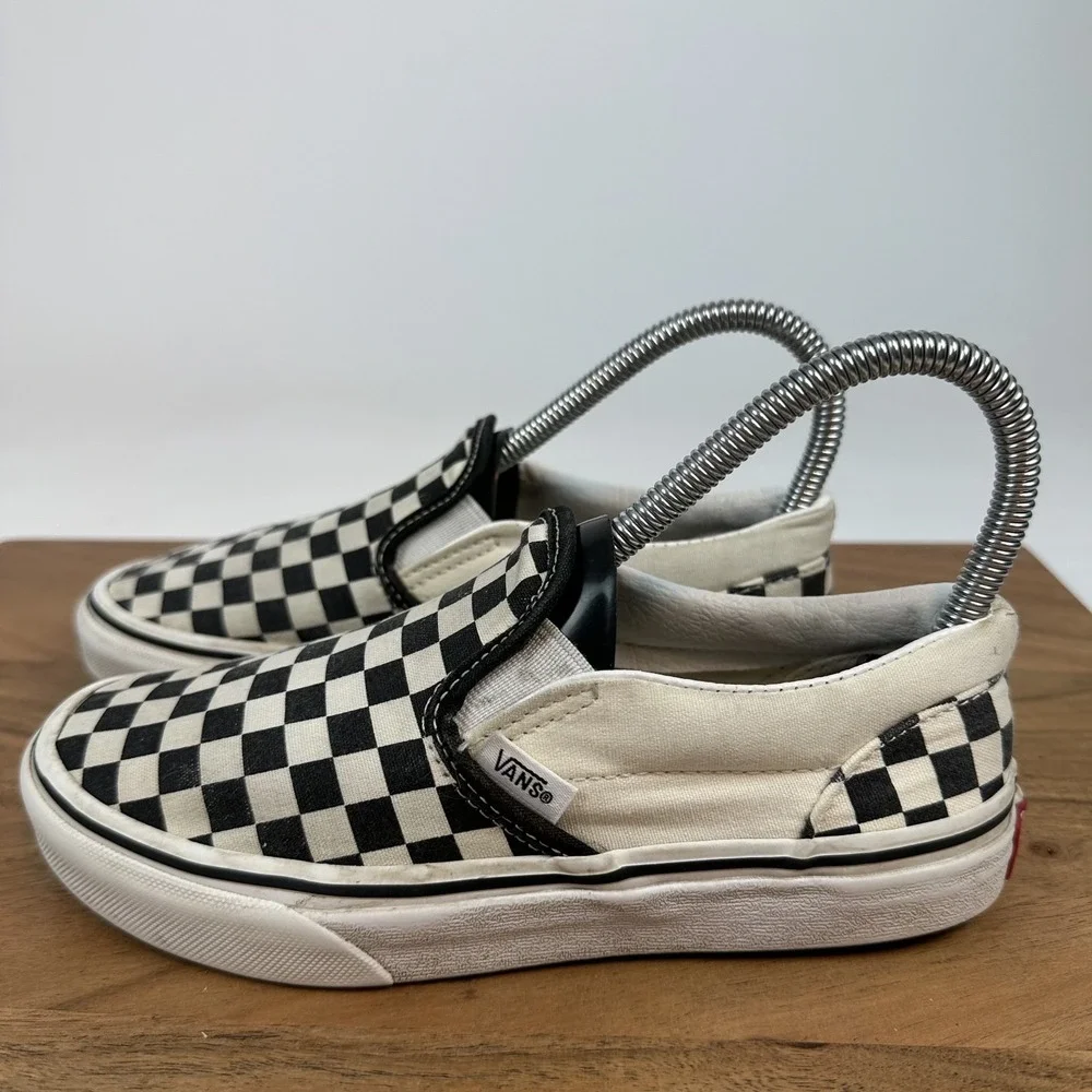 Big Kids Vans Classic Beige Checkerboard Slip On Comfort Sneakers Shoes Size 3 Y